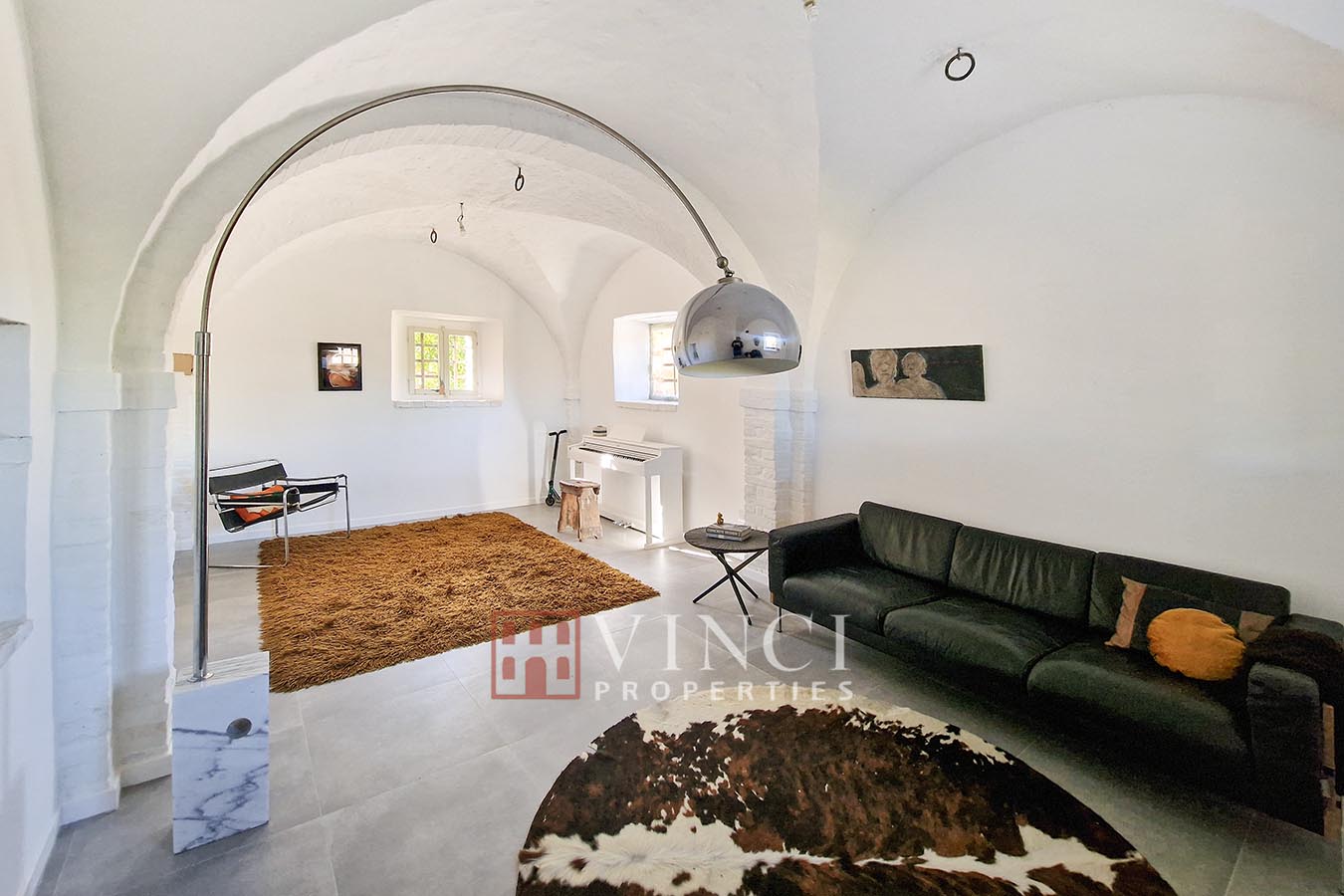 Casale Antico e Moderno